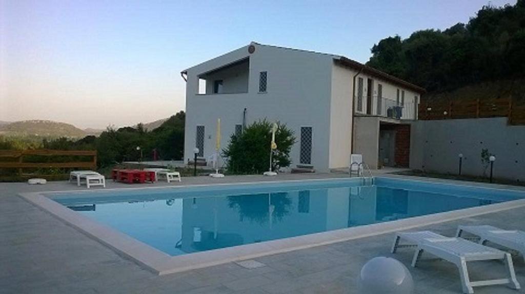 B&B Il Mirto Di Paola Torpè Екстериор снимка