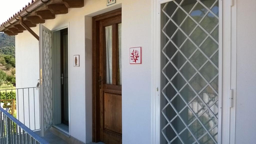 B&B Il Mirto Di Paola Torpè Екстериор снимка