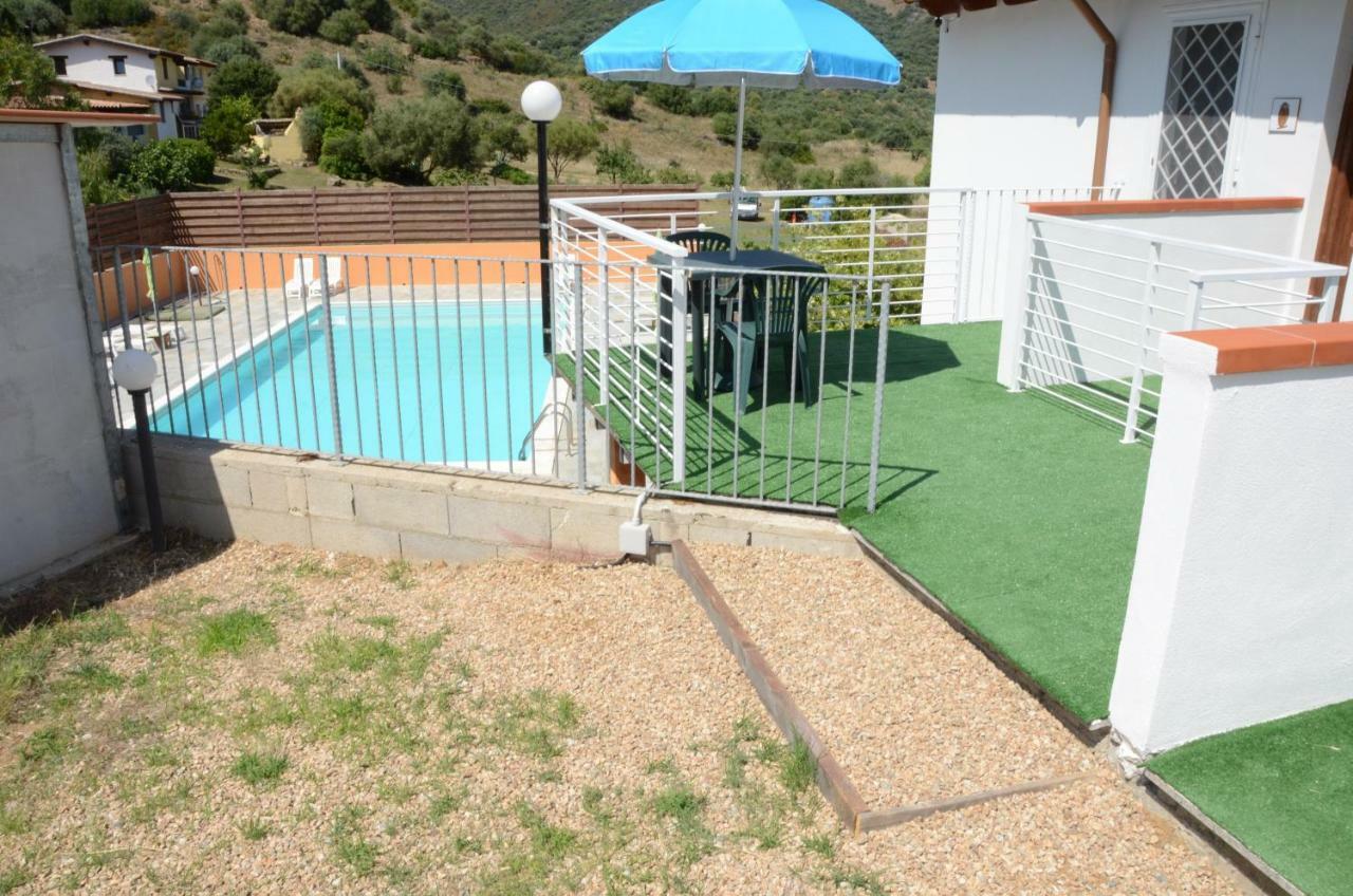 B&B Il Mirto Di Paola Torpè Екстериор снимка
